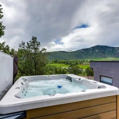 Aspen Hideaway, Hot Tub, W/D, Furry Friends!